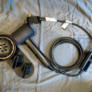 Dyson Supersonic Hair Dryer Black/Purple